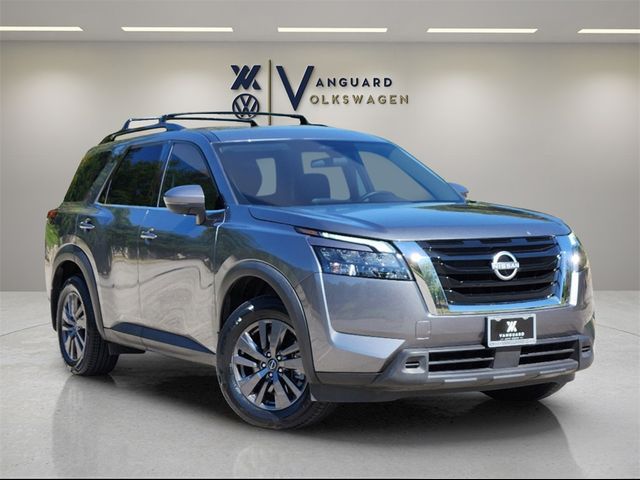 2023 Nissan Pathfinder SV