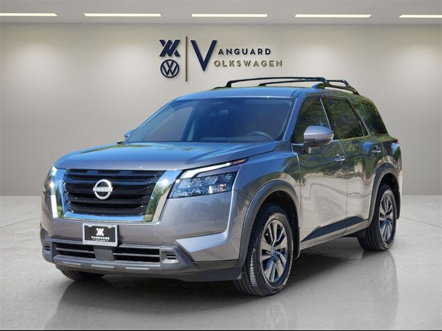 2023 Nissan Pathfinder SV