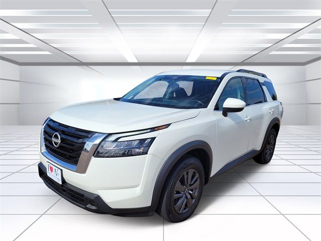 2023 Nissan Pathfinder SV