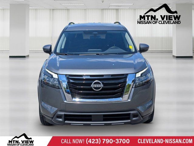2023 Nissan Pathfinder SV