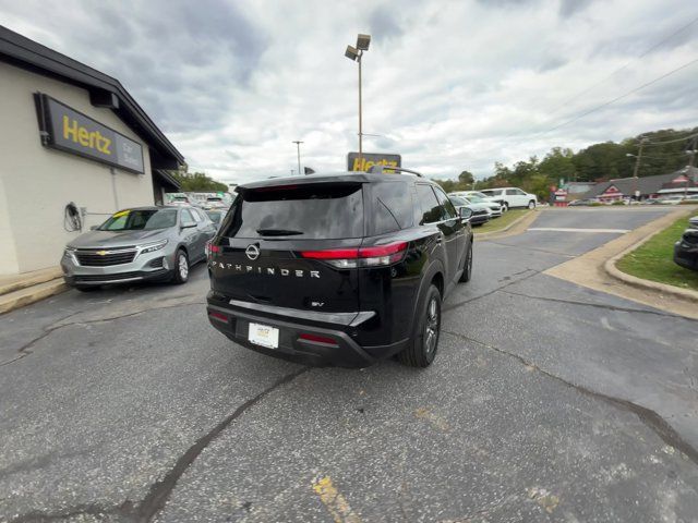 2023 Nissan Pathfinder SV