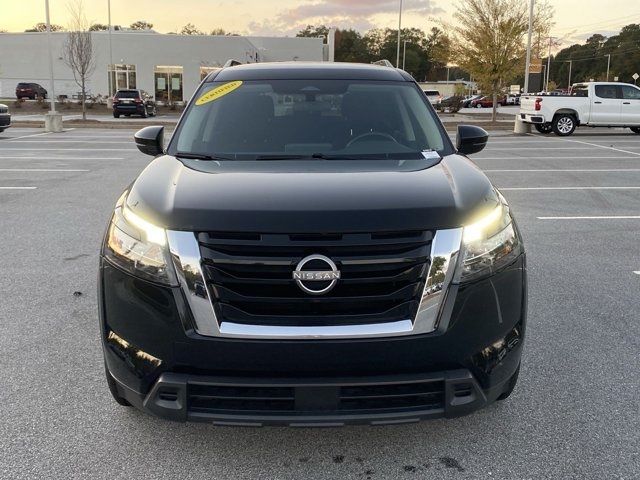 2023 Nissan Pathfinder SV