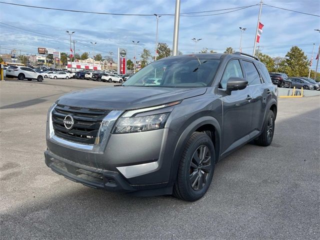 2023 Nissan Pathfinder SV