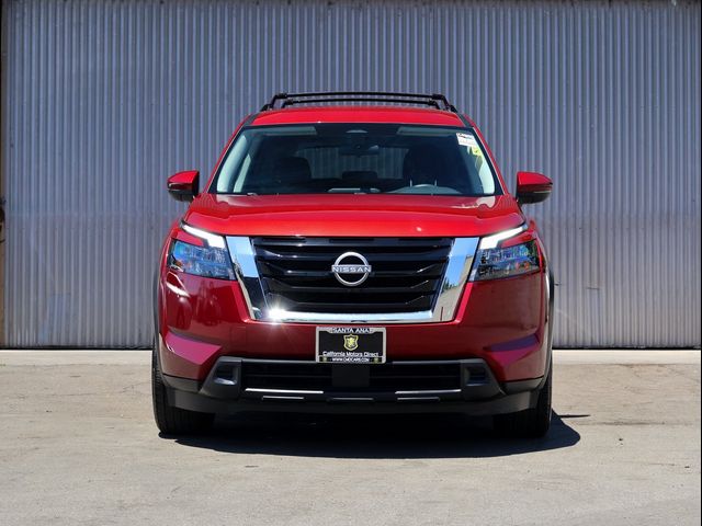 2023 Nissan Pathfinder SV