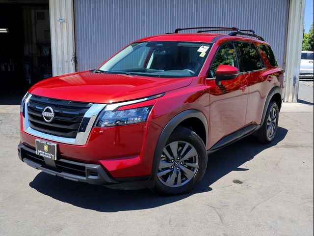 2023 Nissan Pathfinder SV