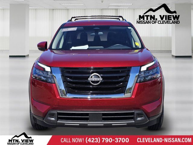 2023 Nissan Pathfinder SV