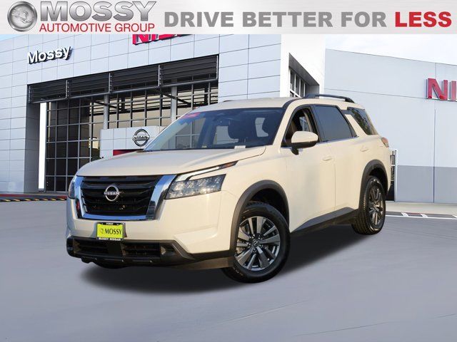 2023 Nissan Pathfinder SV