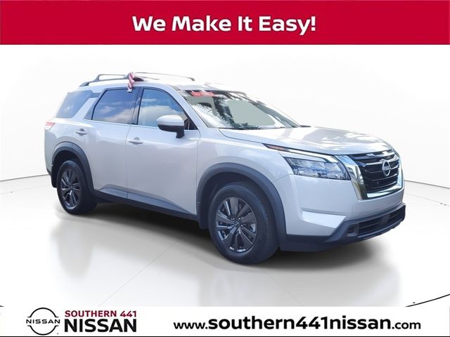 2023 Nissan Pathfinder SV