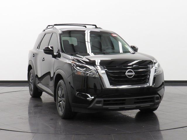 2023 Nissan Pathfinder SV