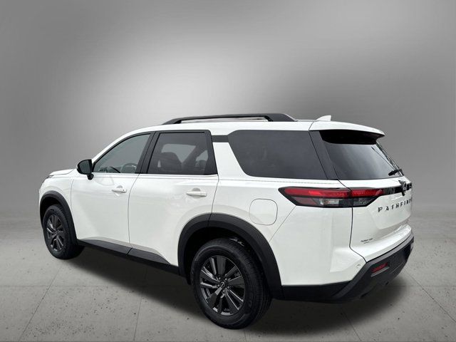 2023 Nissan Pathfinder SV