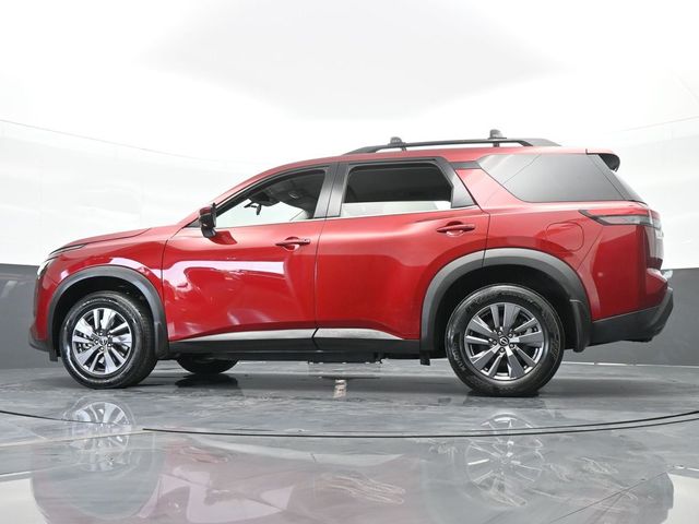 2023 Nissan Pathfinder SV