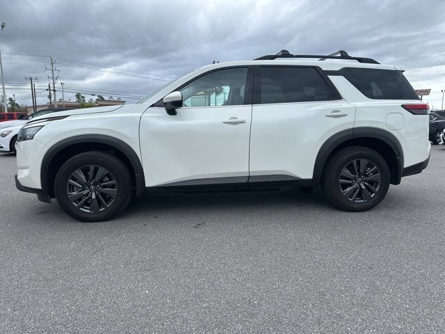 2023 Nissan Pathfinder SV