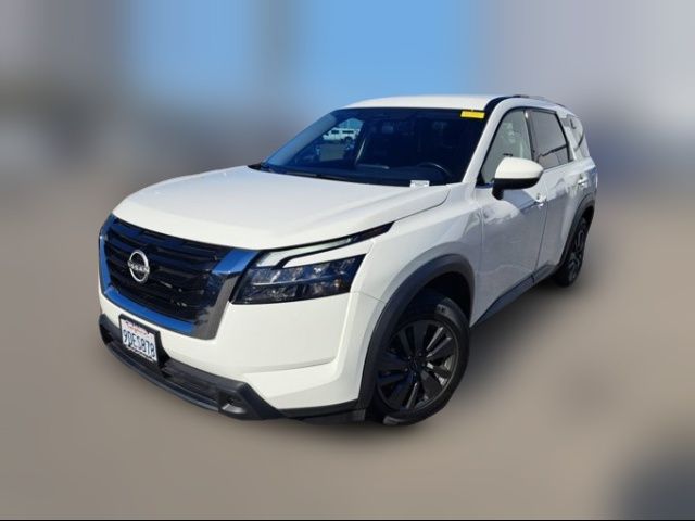 2023 Nissan Pathfinder SV