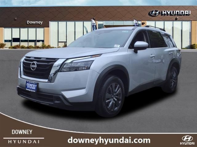 2023 Nissan Pathfinder SV