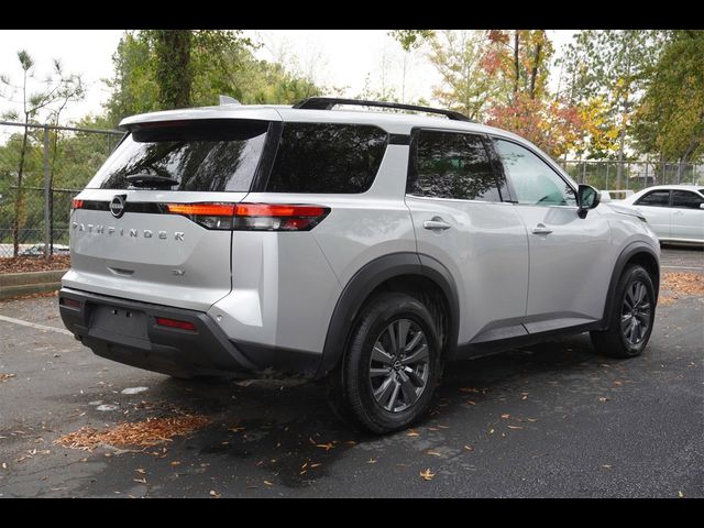 2023 Nissan Pathfinder SV