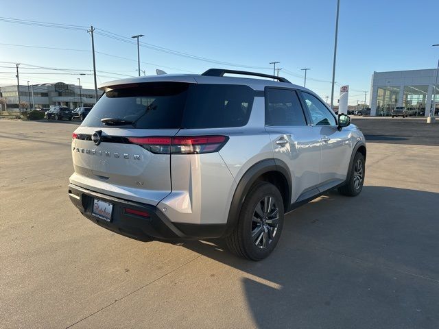 2023 Nissan Pathfinder SV