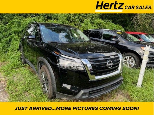 2023 Nissan Pathfinder SV