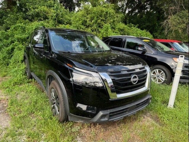 2023 Nissan Pathfinder SV