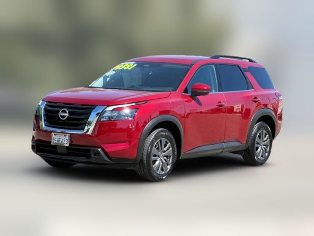 2023 Nissan Pathfinder SV