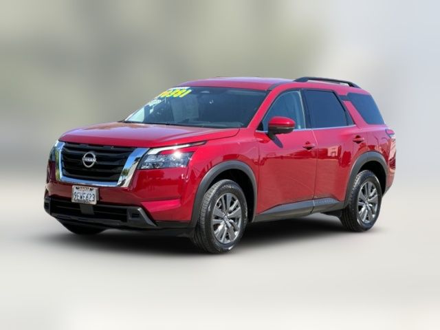 2023 Nissan Pathfinder SV