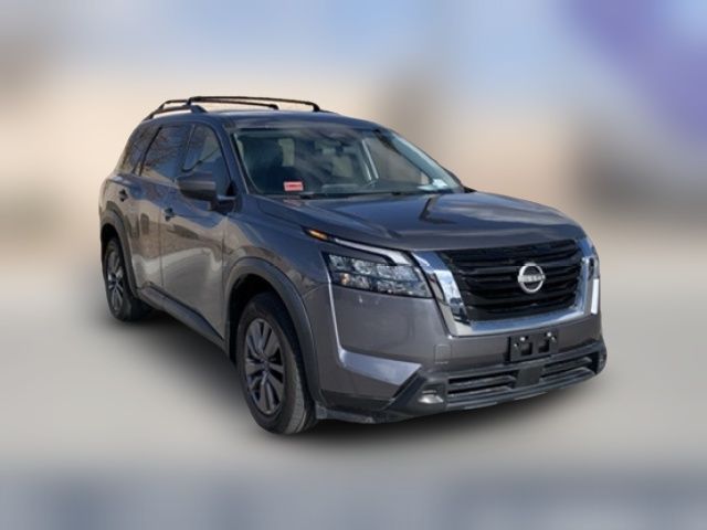 2023 Nissan Pathfinder SV