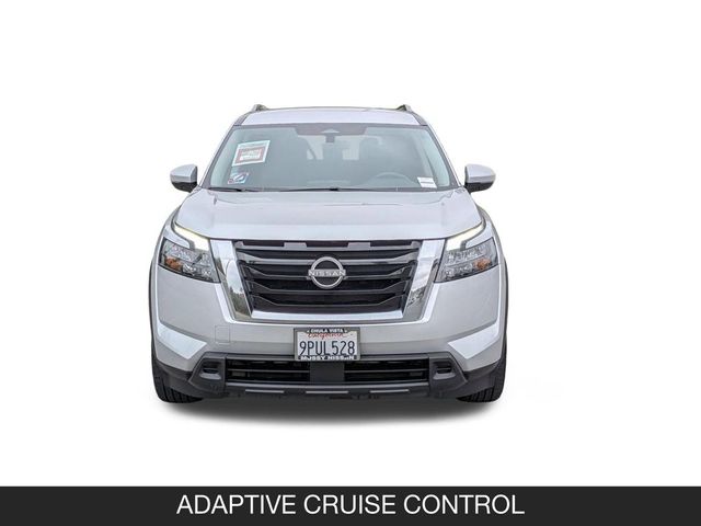 2023 Nissan Pathfinder SV