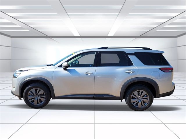 2023 Nissan Pathfinder SV