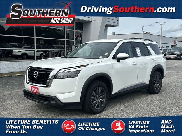 2023 Nissan Pathfinder SV