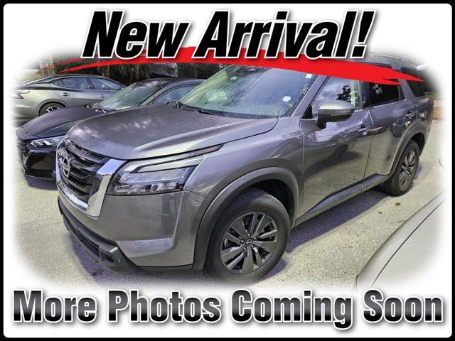 2023 Nissan Pathfinder SV