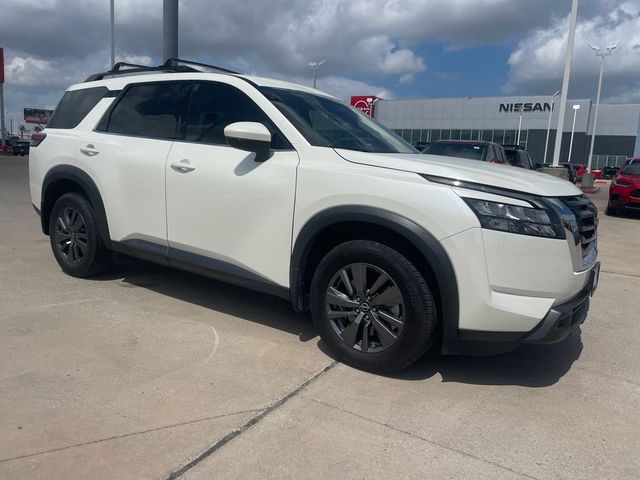 2023 Nissan Pathfinder SV