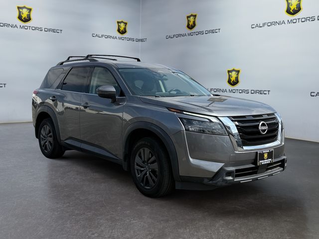 2023 Nissan Pathfinder SV