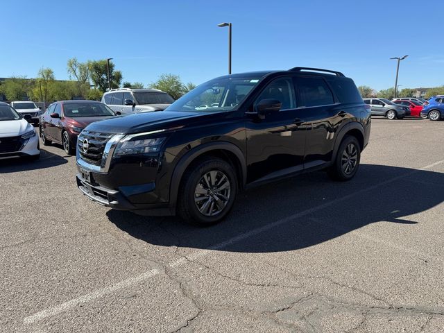 2023 Nissan Pathfinder SV