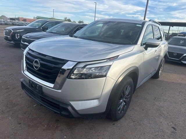 2023 Nissan Pathfinder SV