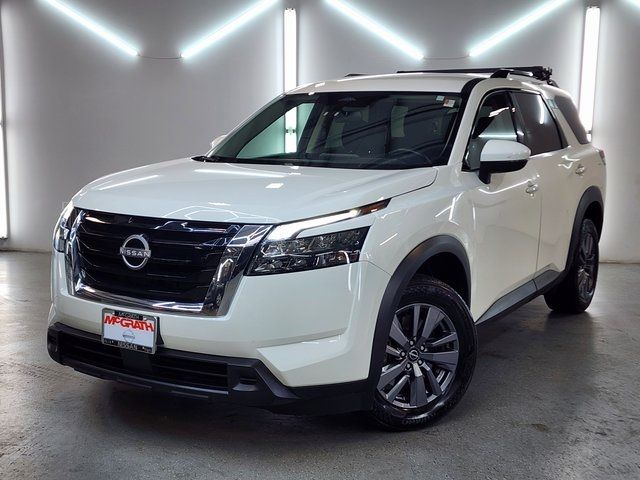 2023 Nissan Pathfinder SV