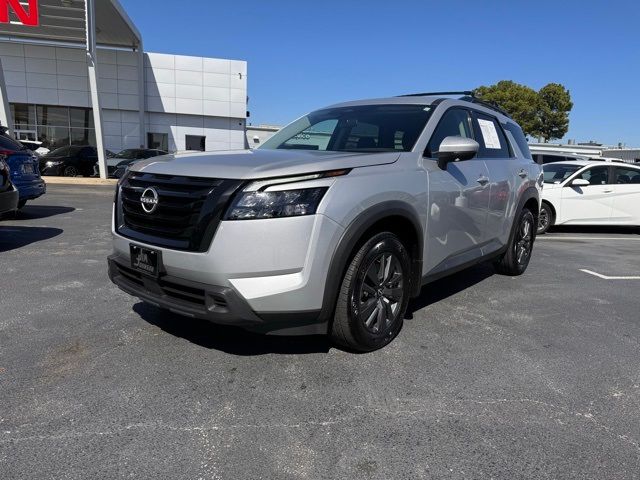 2023 Nissan Pathfinder SV