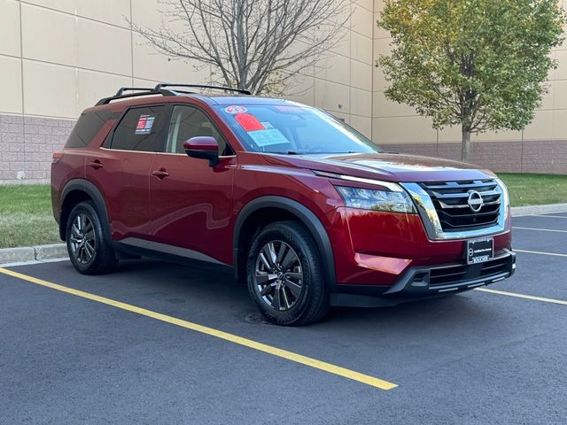 2023 Nissan Pathfinder SV