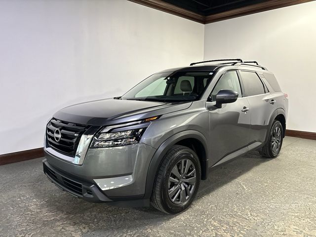 2023 Nissan Pathfinder SV