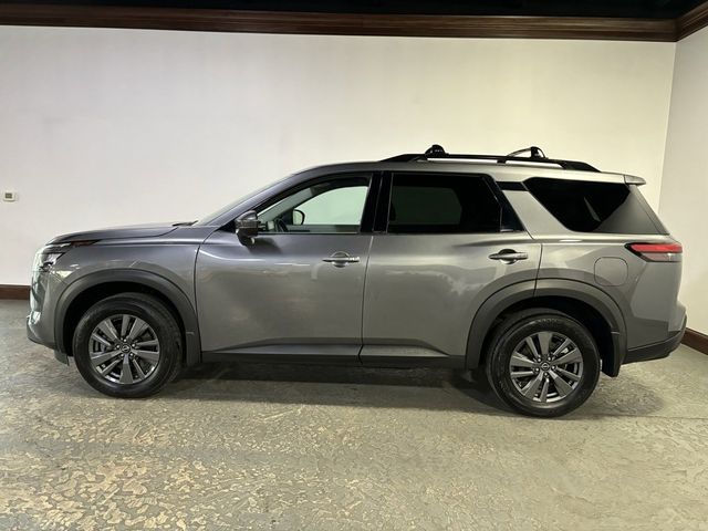 2023 Nissan Pathfinder SV