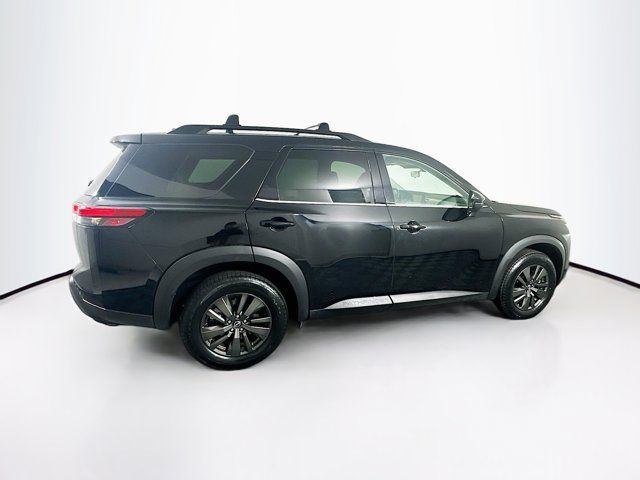 2023 Nissan Pathfinder SV