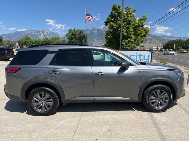 2023 Nissan Pathfinder SV