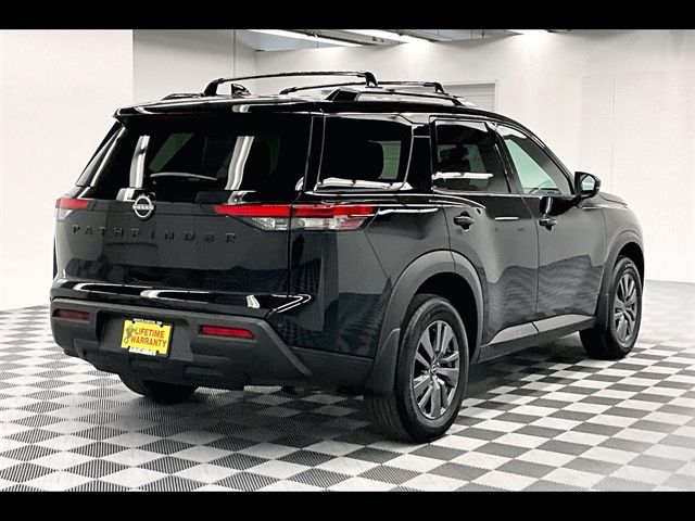 2023 Nissan Pathfinder SV