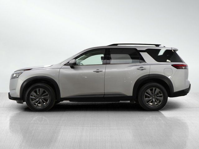 2023 Nissan Pathfinder SV