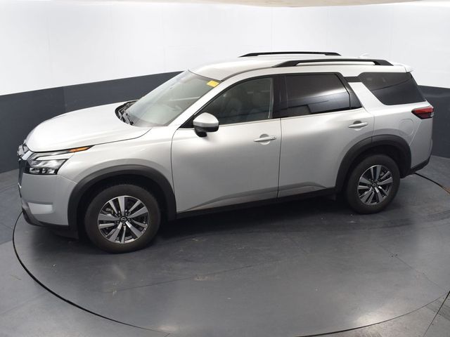 2023 Nissan Pathfinder SV