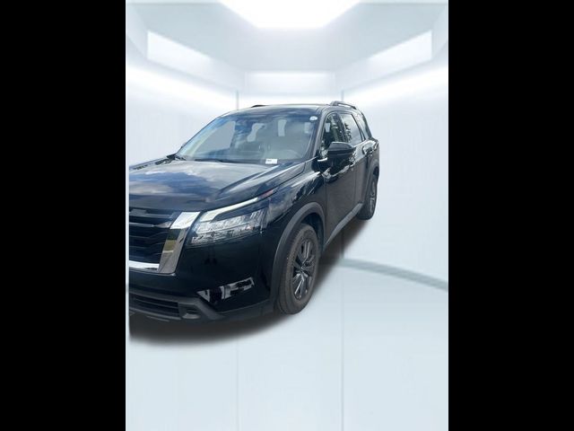 2023 Nissan Pathfinder SV