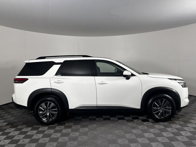 2023 Nissan Pathfinder SV