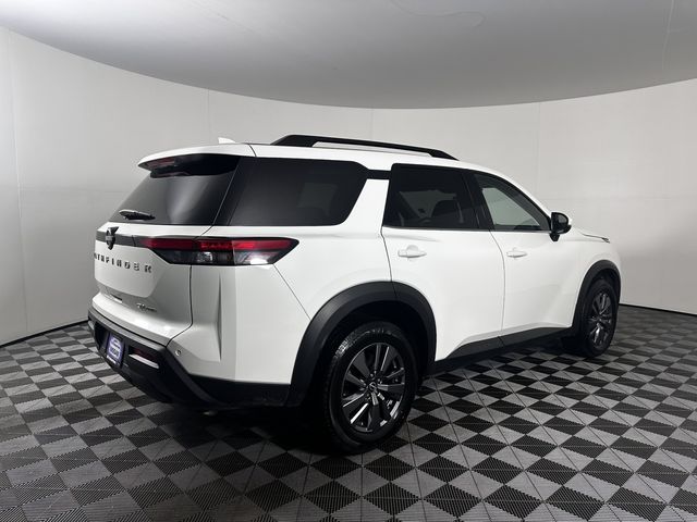 2023 Nissan Pathfinder SV