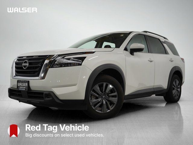 2023 Nissan Pathfinder SV