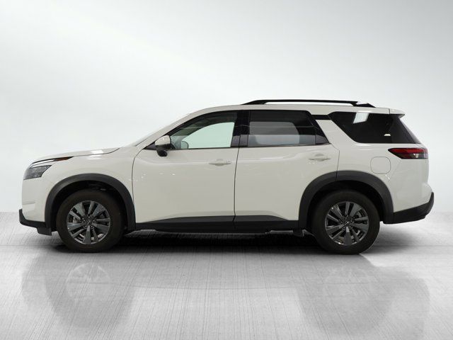 2023 Nissan Pathfinder SV