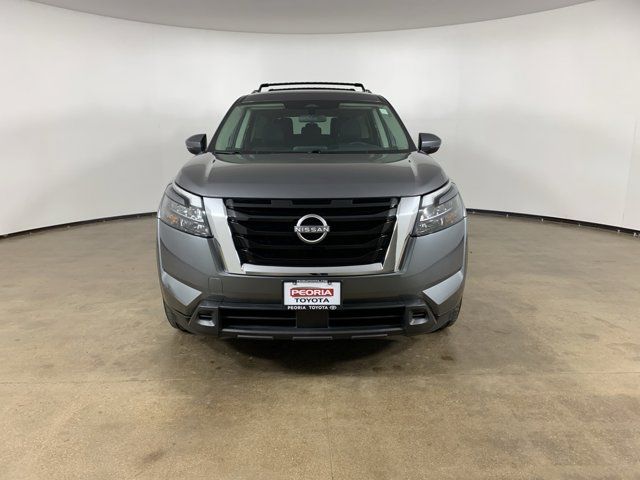 2023 Nissan Pathfinder SV