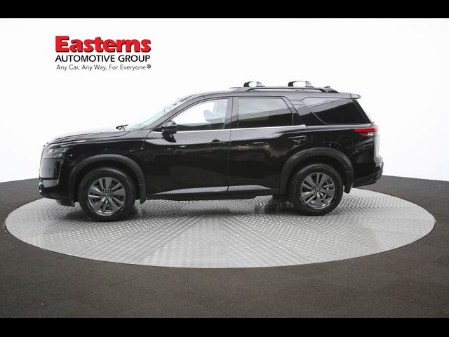 2023 Nissan Pathfinder SV